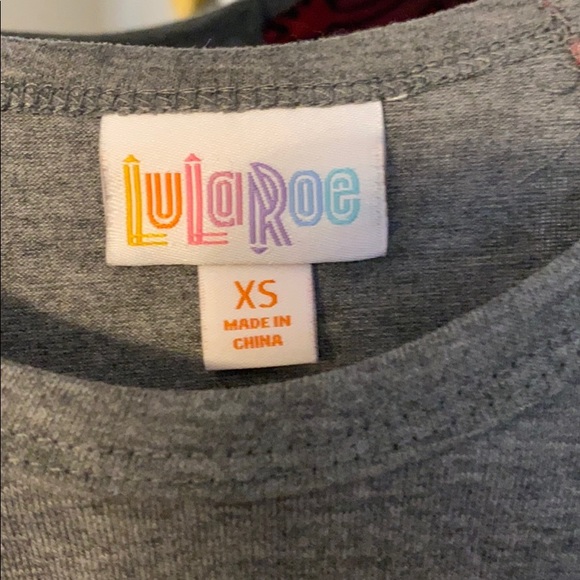 LulaRoe Randy T - Picture 3 of 3